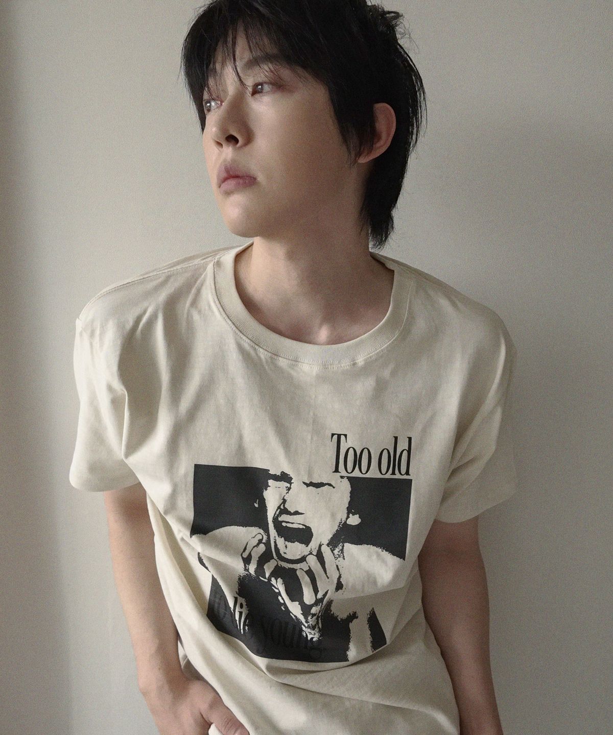 필프(PEALP) [PEALP X SEUNGHWAN] TOO OLD GRAPHIC T-SHIRT 58 (CREAM)