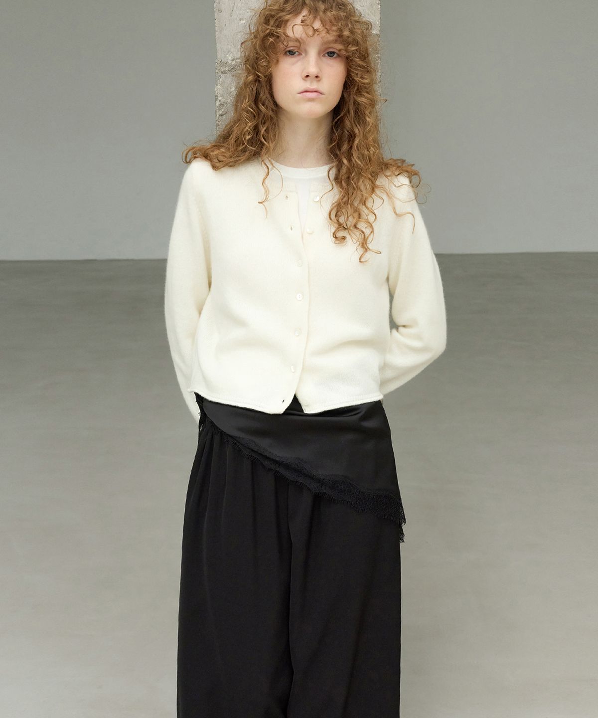 르바(LEVAR) Lace Layered Scarf - Black
