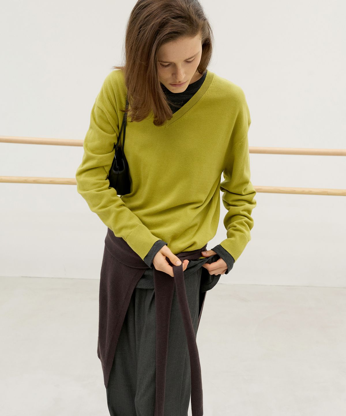 르바(LEVAR) Float Wool Layered Shawl - Mahogany Brown