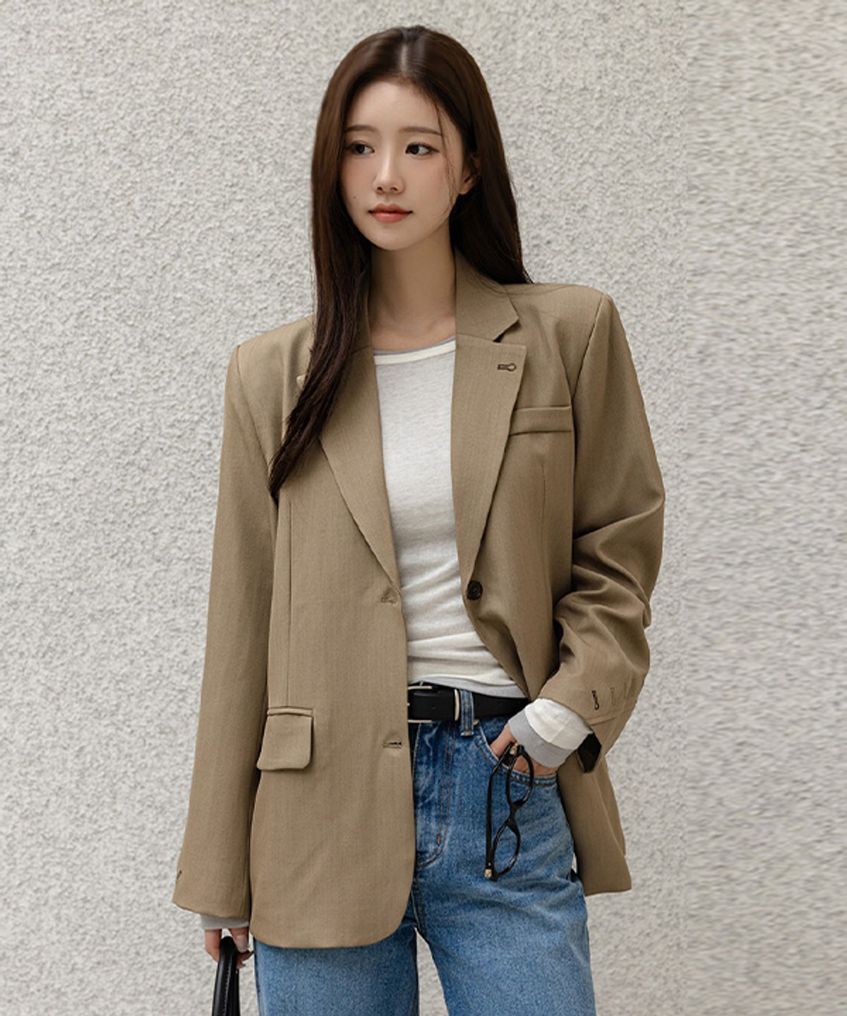 프렌치시크(FRENCHCHIC) 트렌디무드 사선소매루즈핏자켓_F6F543JK