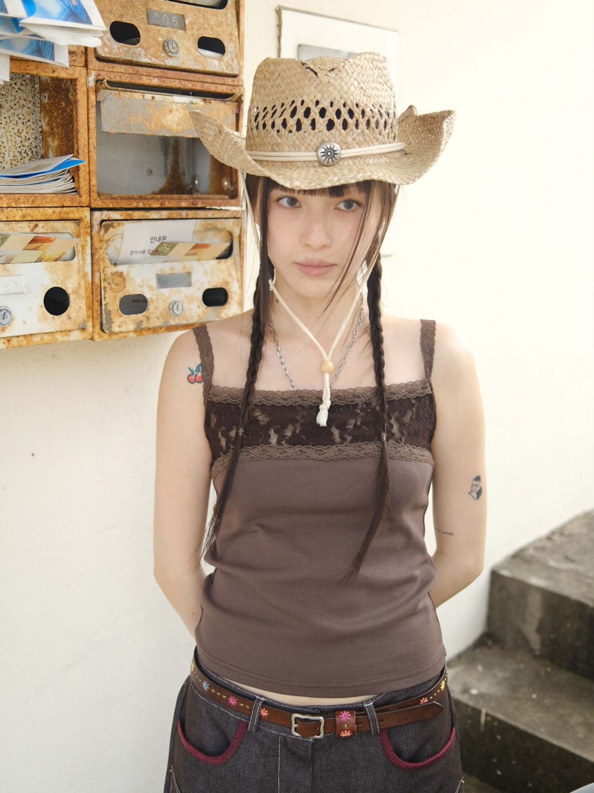 이히하(YEEHEEHAA) NEMO lace sleeveless (BR)