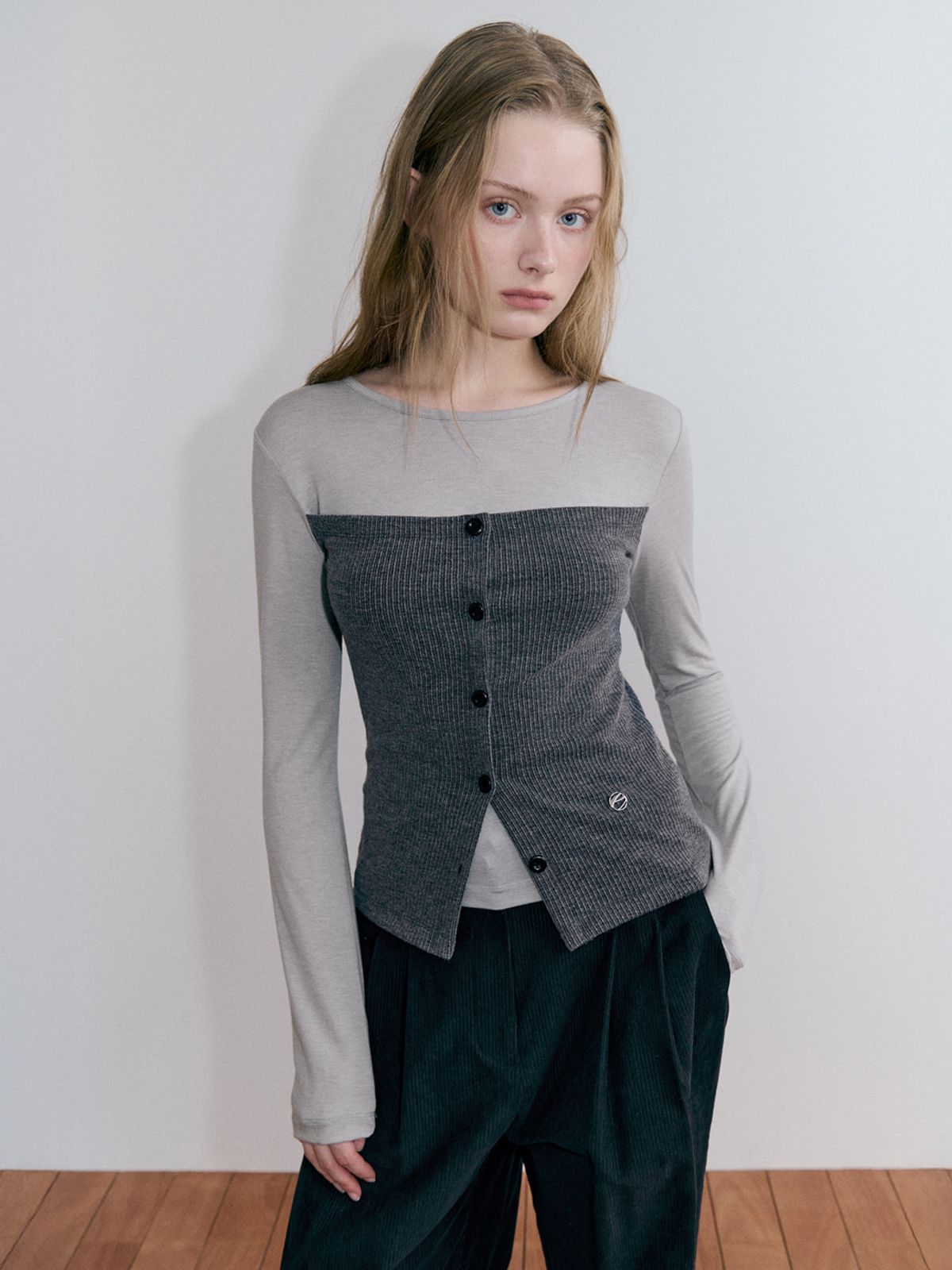 에트몽(ETMON) Ribbed Button Layered T-Shirt, Charcoal