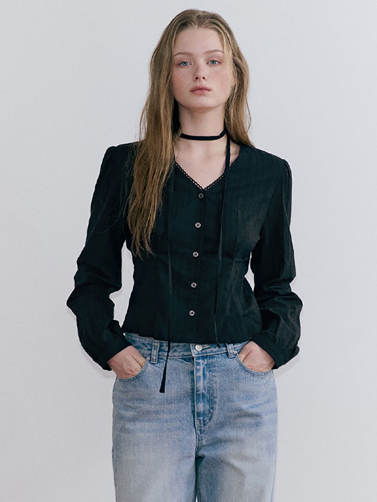 에트몽(ETMON) Lace Pintuck Strap Blouse, Black