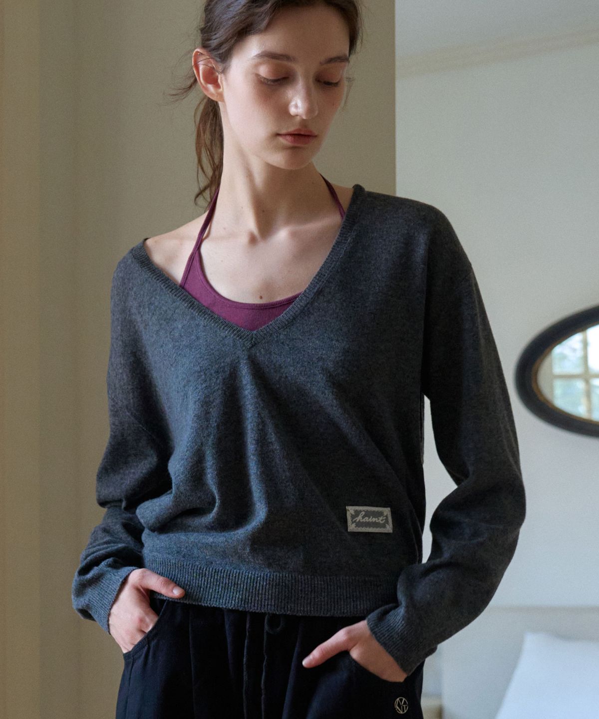 헤인트(HAINT) LUEN DEEP V_NECK KNIT 3COL_CHARCOAL
