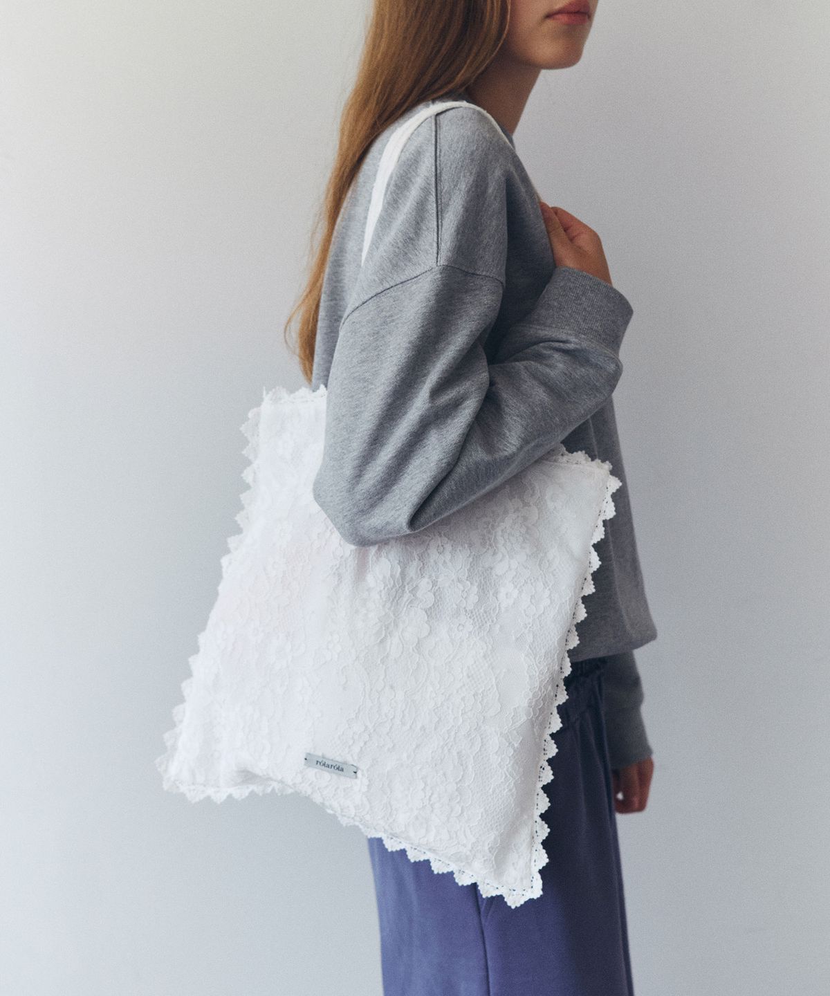 로라로라(ROLAROLA) LACE SHOULDER BAG WHITE