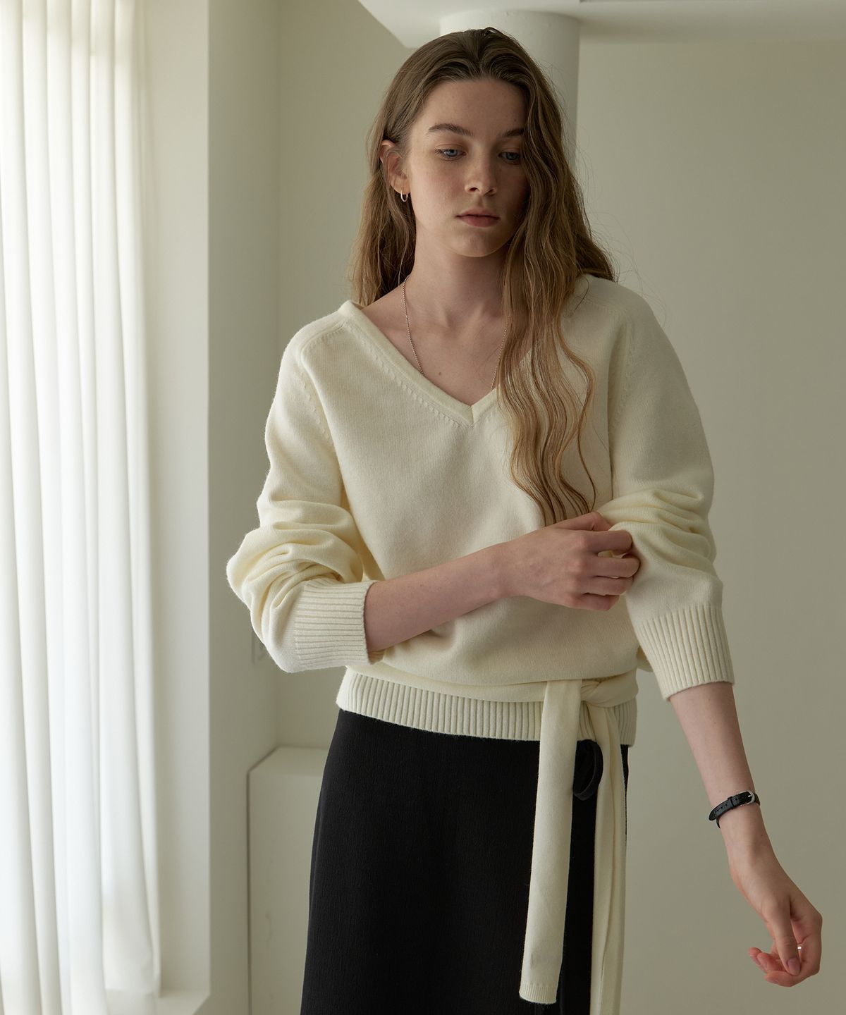 어몽(AMONG) A V-NECK OVERSIZED MUFFLER  KNIT SET_IVORY