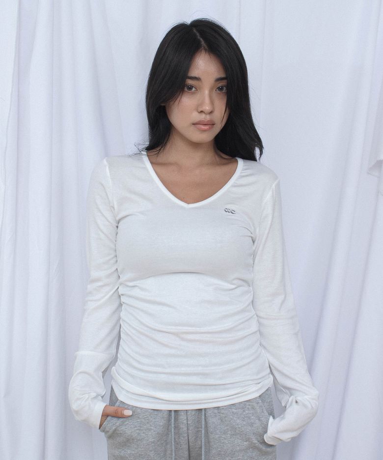 사이드 셔링 브이넥 슬림핏 긴팔 티셔츠 아이