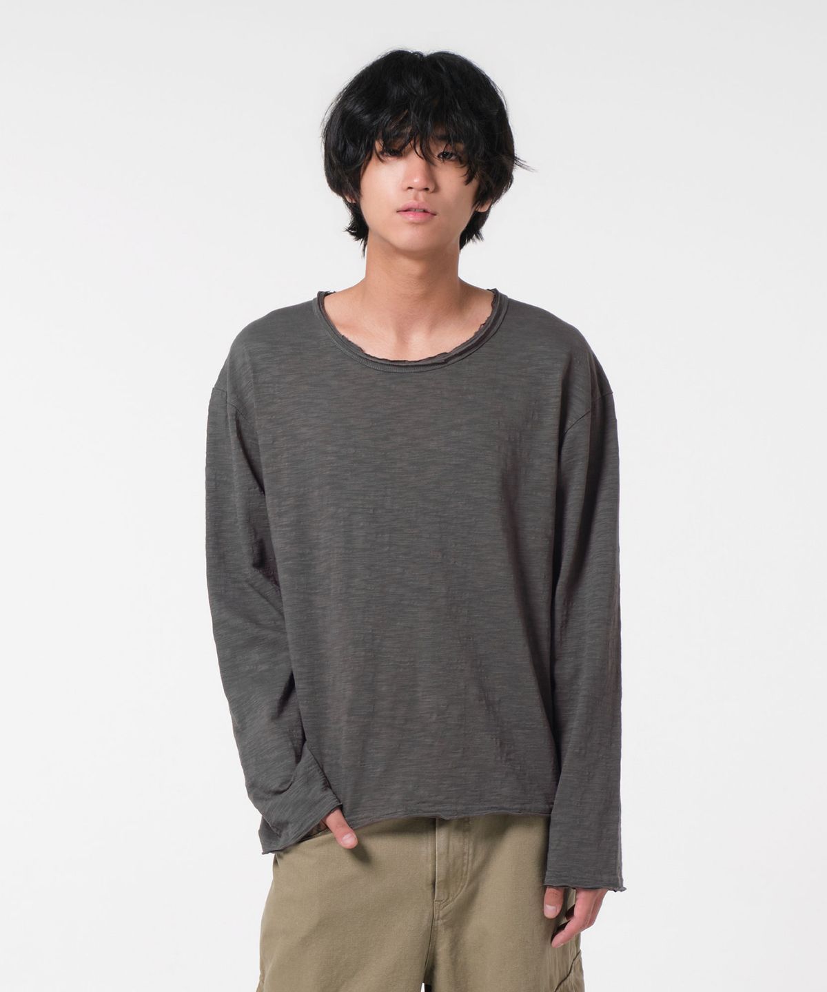 다이브인(DIVEIN) CUT OFF SLUB LONG SLEEVE (CHARCOAL)