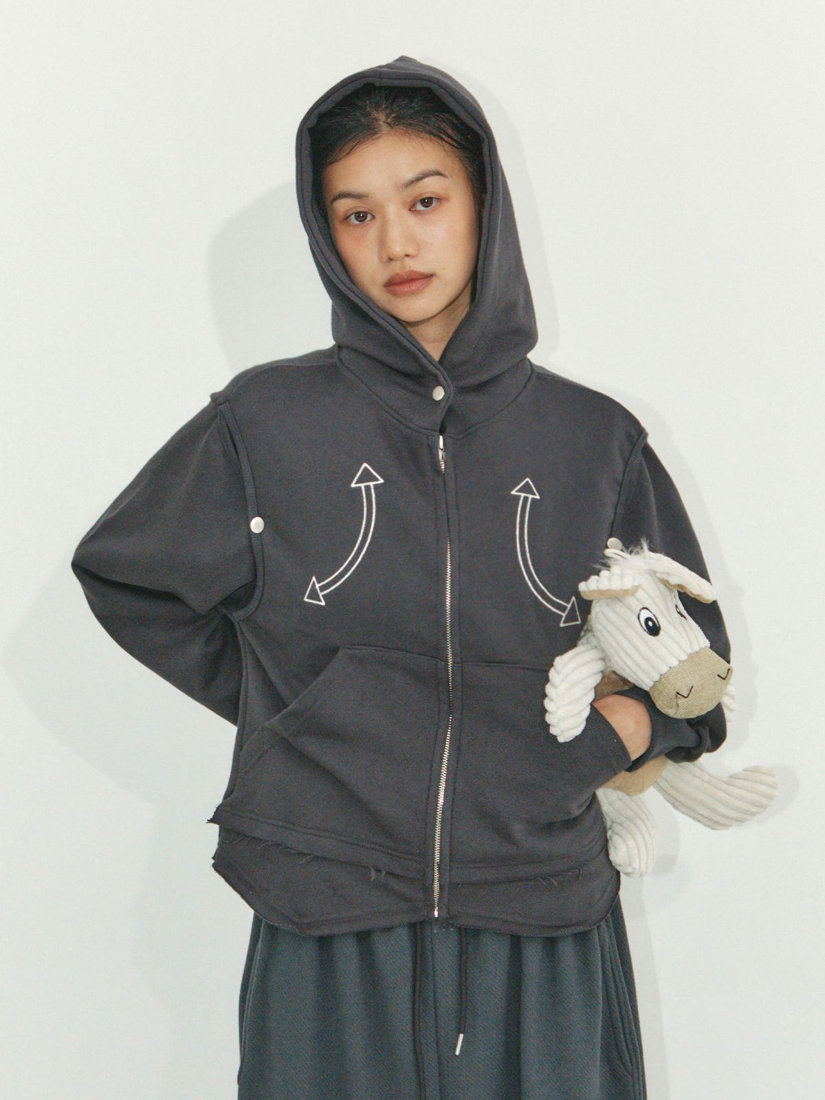 이히하(YEEHEEHAA) arrow snap hoody (CH)