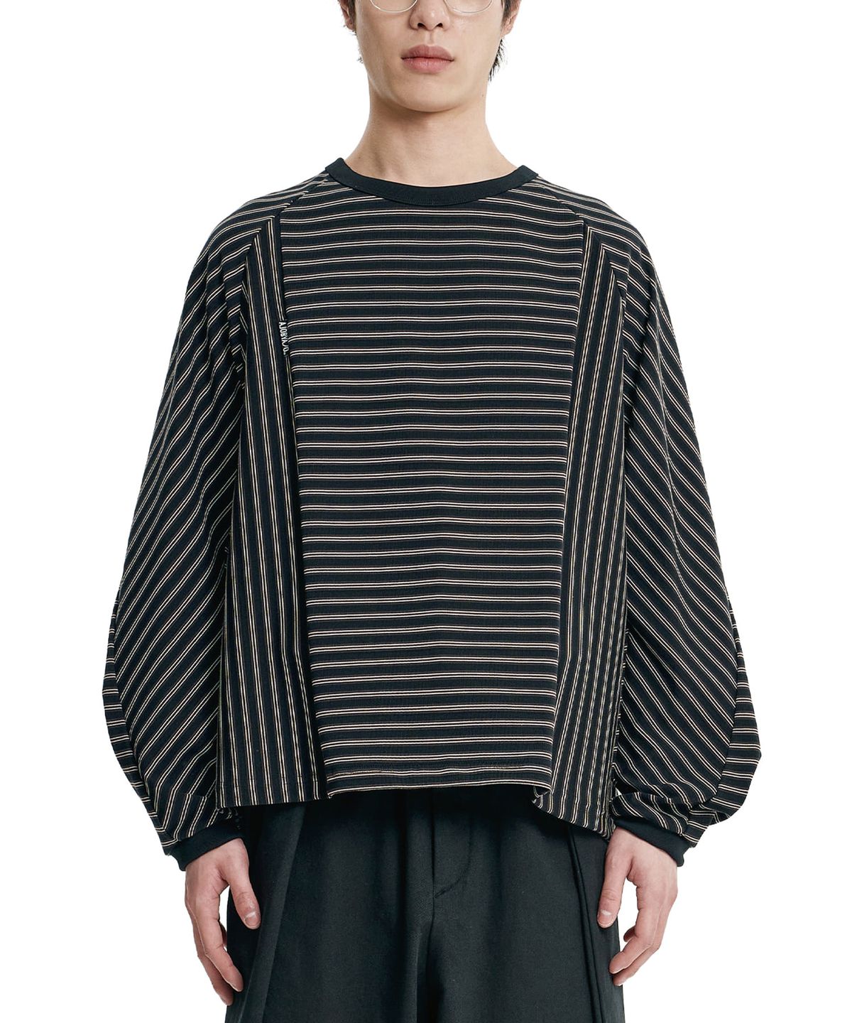 아조바이아조(AJOBYAJO) Sculpted Raglan Stripe Long Sleeve [BLACK]
