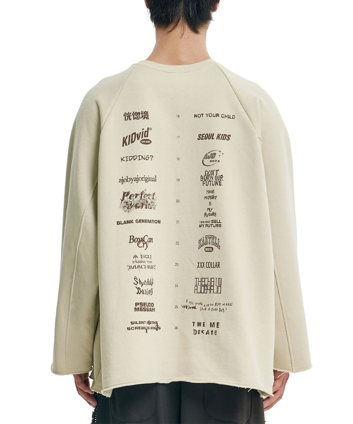 아조바이아조(AJOBYAJO) 10th Anniversary Raglan Sweatshirt [IVORY]