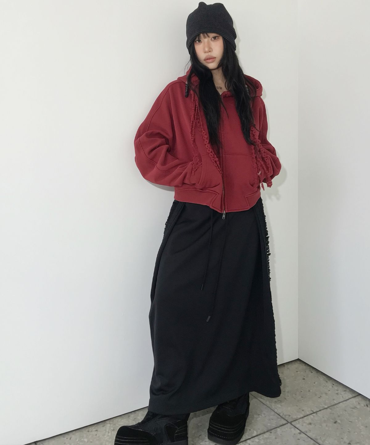 아조바이아조(AJOBYAJO) [ZGGU] Multi lace Trim One Tuck Track Skirt [BLACK]