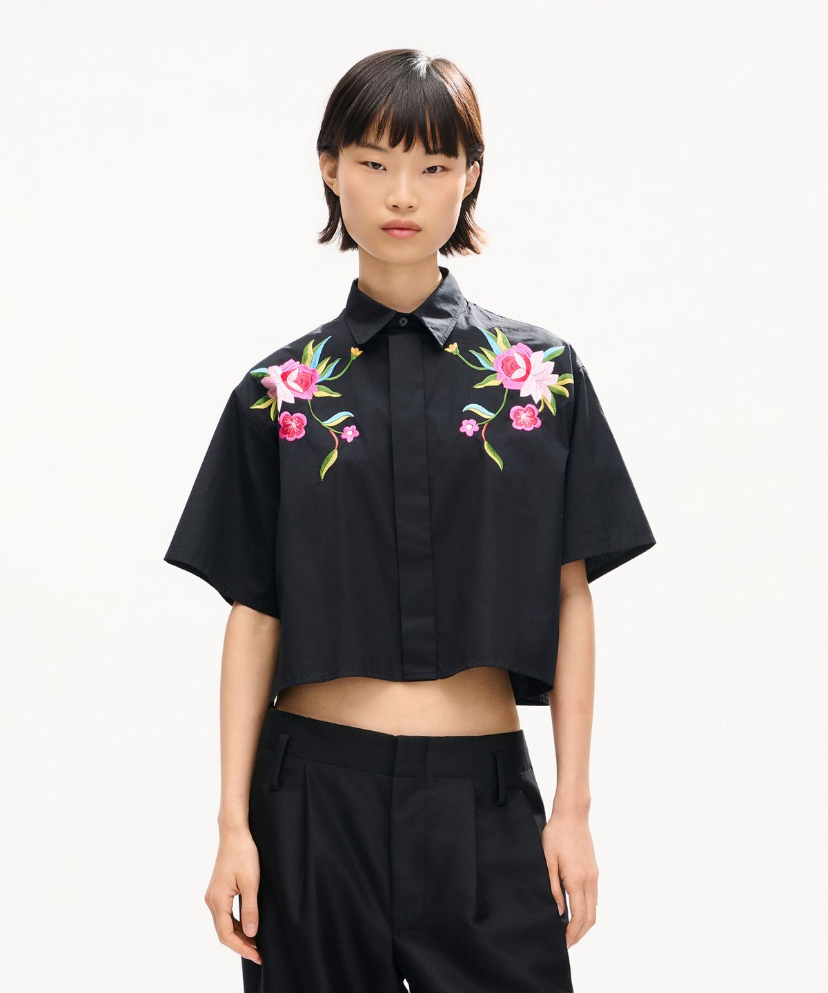 겐조(KENZO) 여성 와일드 플라워 숏 슬리브 셔츠_K266AWIF01BKX