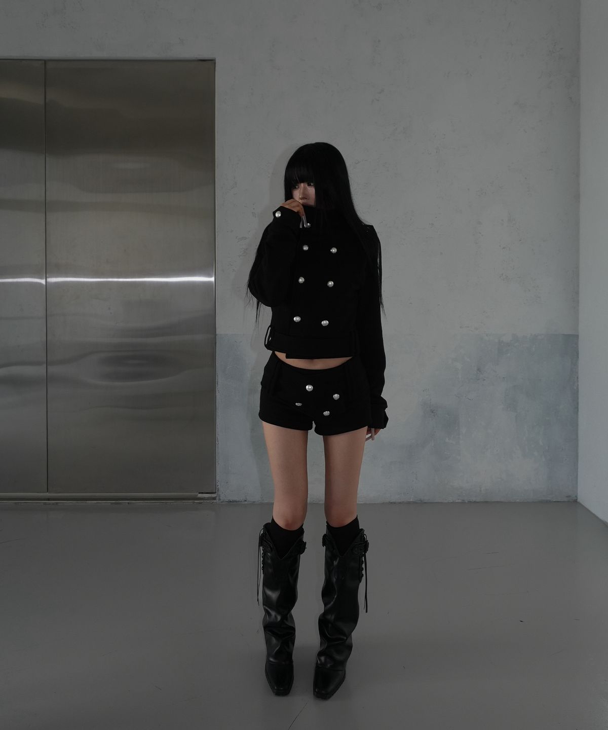 아야즈앤세이(AYASNSEY) SIER NAPOLEON SHORTS (BLACK)