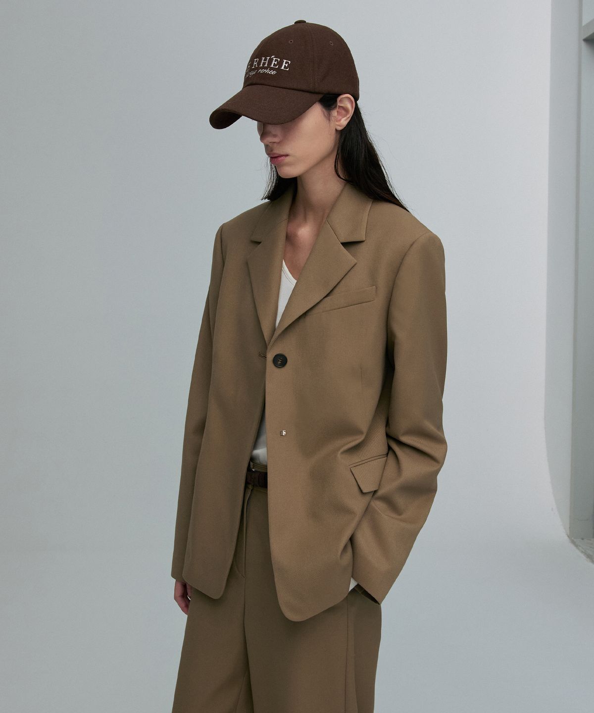 리이(RE RHEE) WOOL BLEND OVERSIZED BLAZER TAUPE