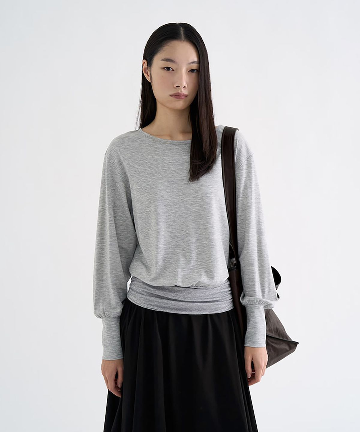 앙개(ANGGAE) Draped Belt TShirt   Light Grey