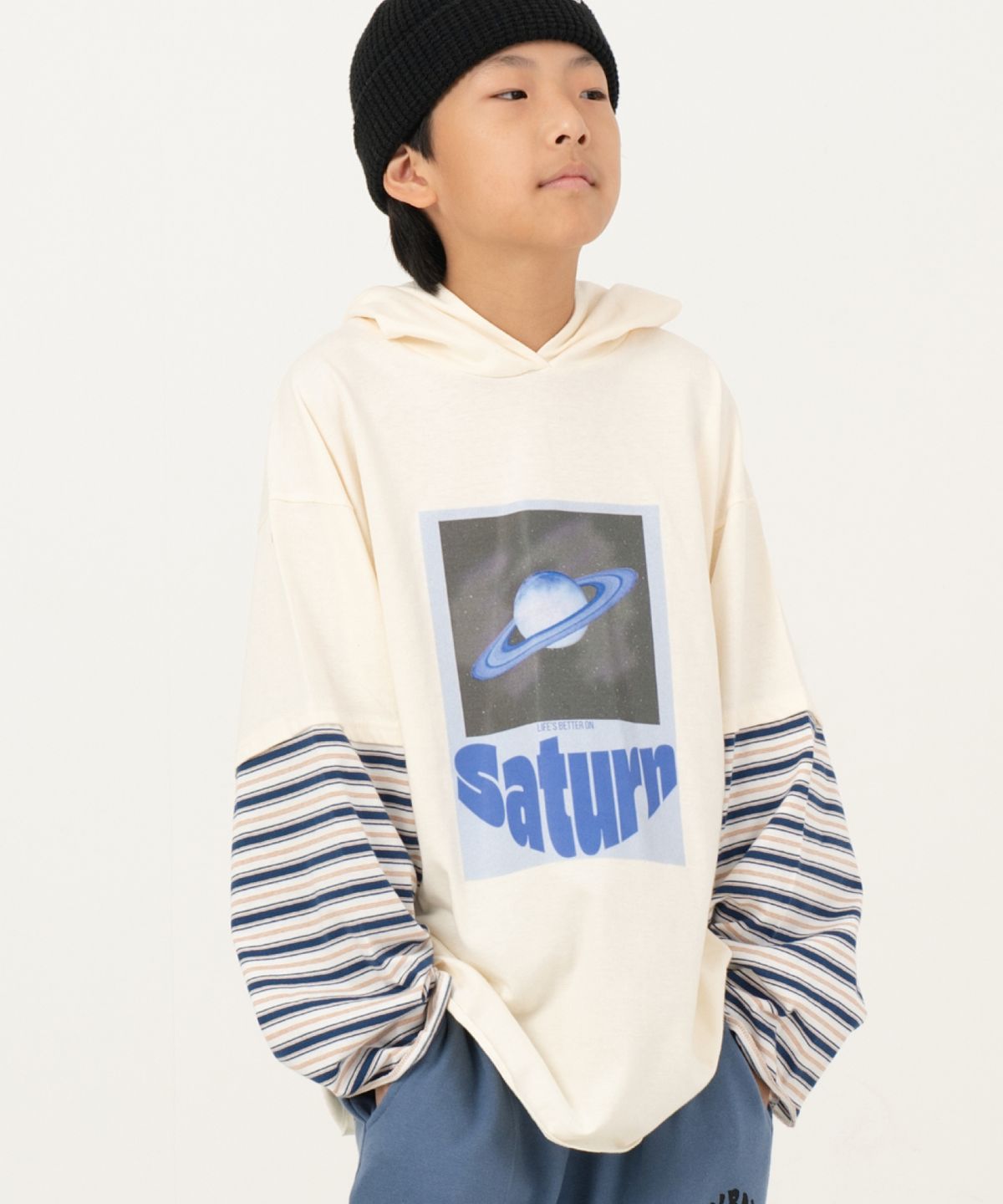 쿠르나르(KRNR) SATURN 루즈핏 레이어드 스트라이프 주니어 후드티 아이보리