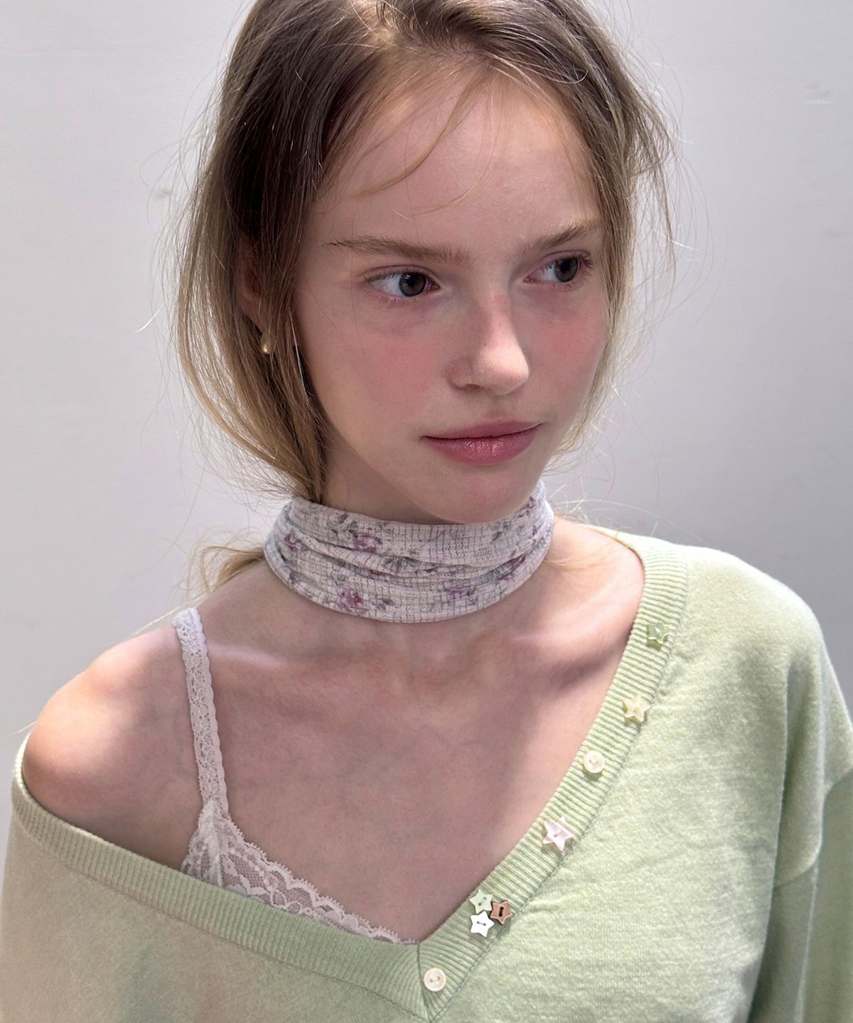마가린핑거스(MARGARIN FINGERS) ROSE SCARF (IVORY)