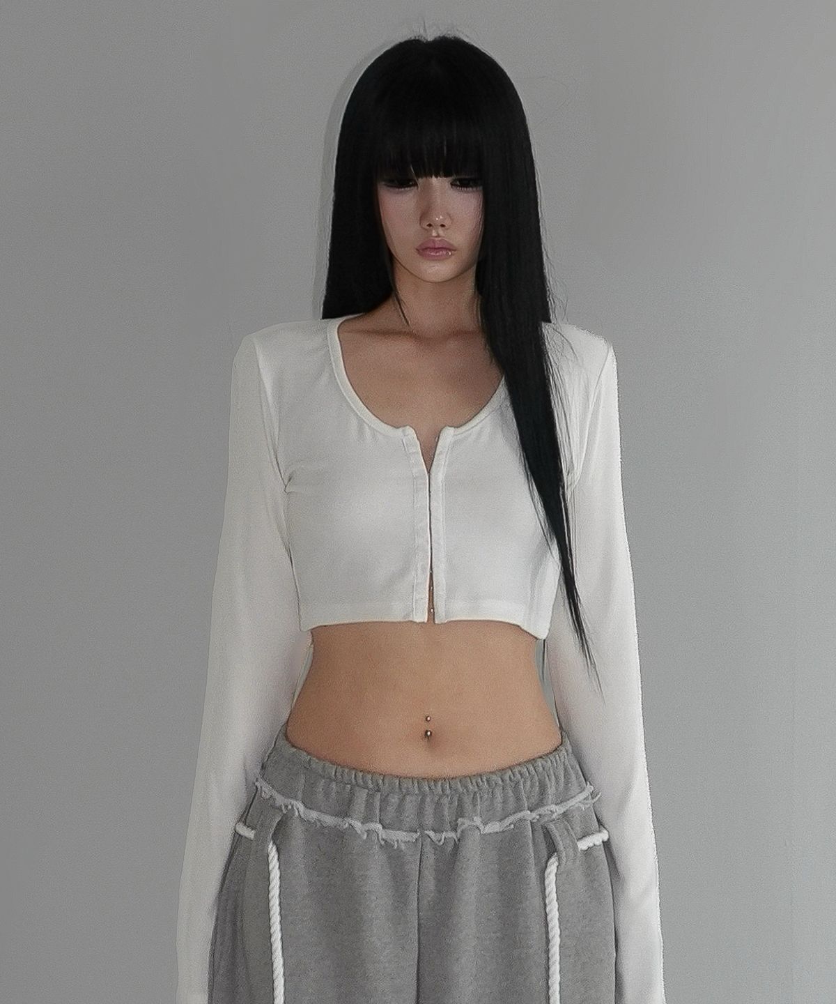 아야즈앤세이(AYASNSEY) AHZ HOOKED CROP SLIM CARDIGAN (WHITE IVORY)