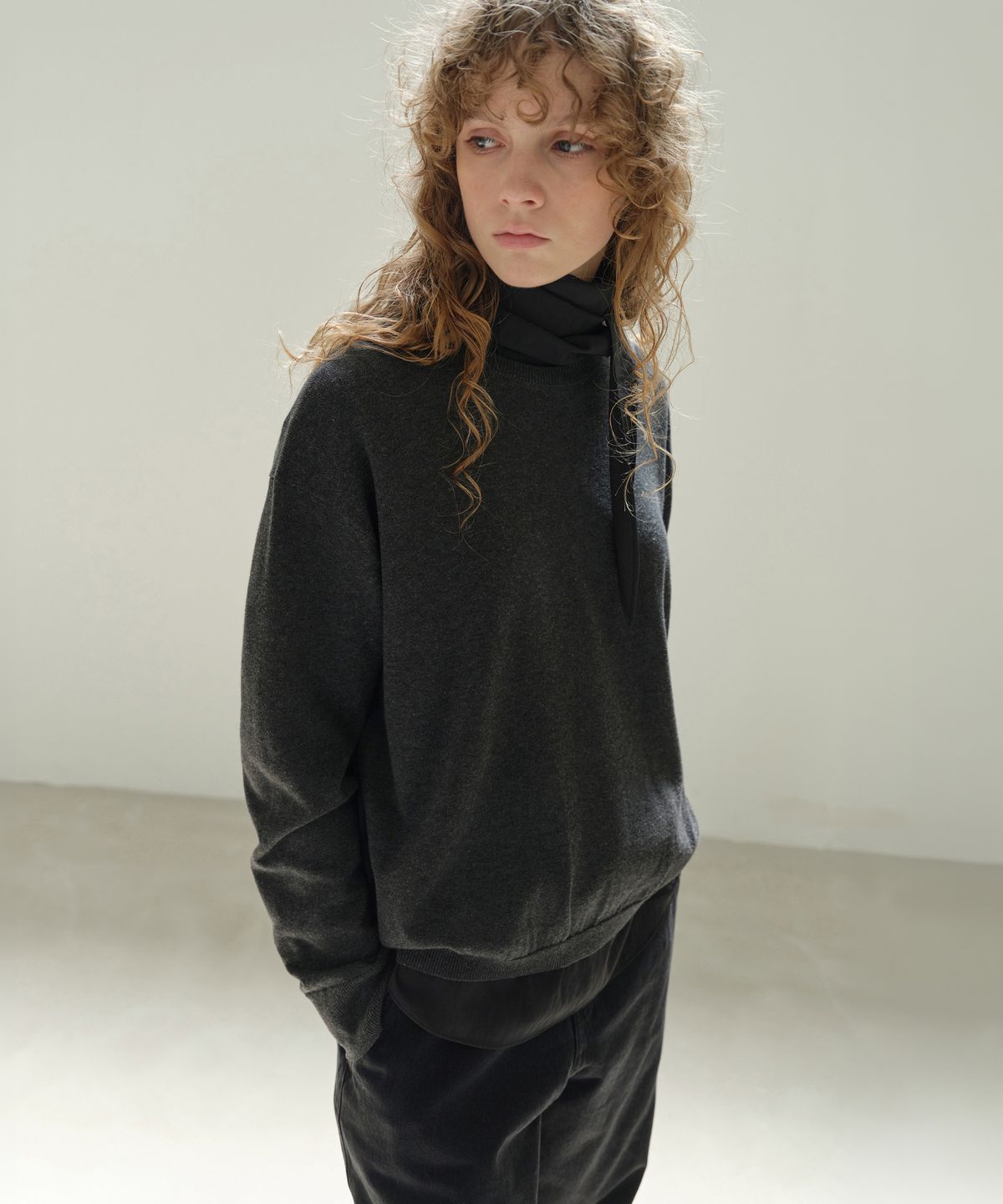 르바(LEVAR) All-day Cotton Round Knit - Charcoal