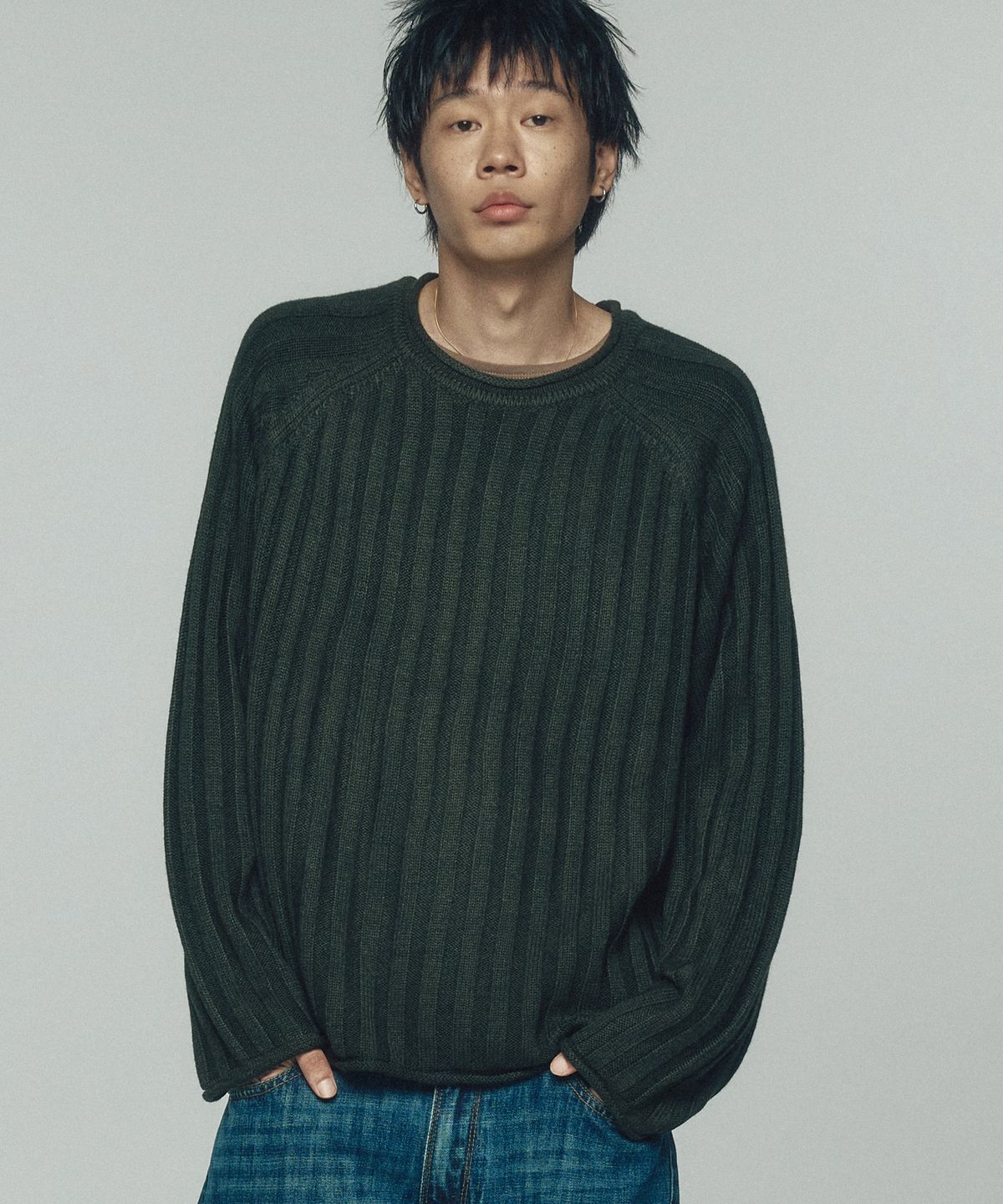 르아르(LEIRE) 리브드 컷오프 라운드 니트 [카키]