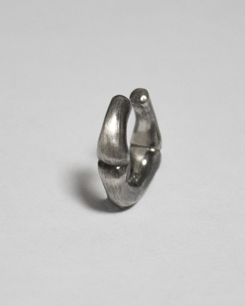 [925 silver] bold bone earcuff