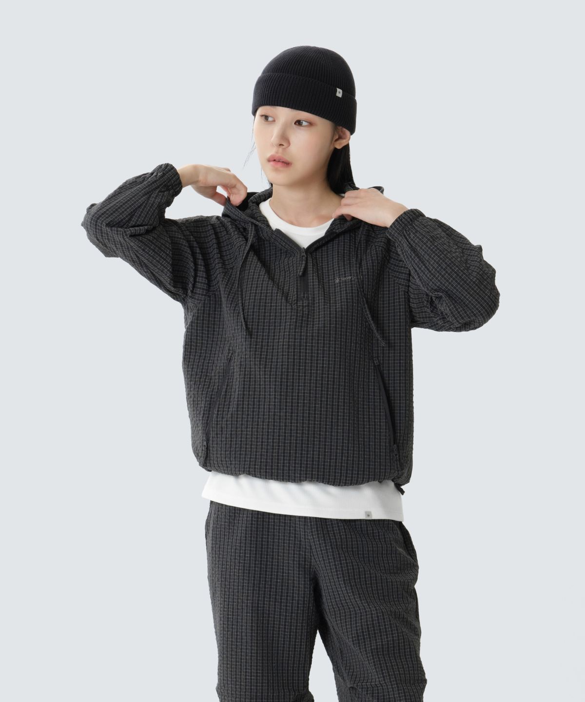 스노우피크 어패럴(SNOWPEAK APPAREL) 체크 시어서커 여성 아노락 (S26FWFAN09) Dark Charcoal
