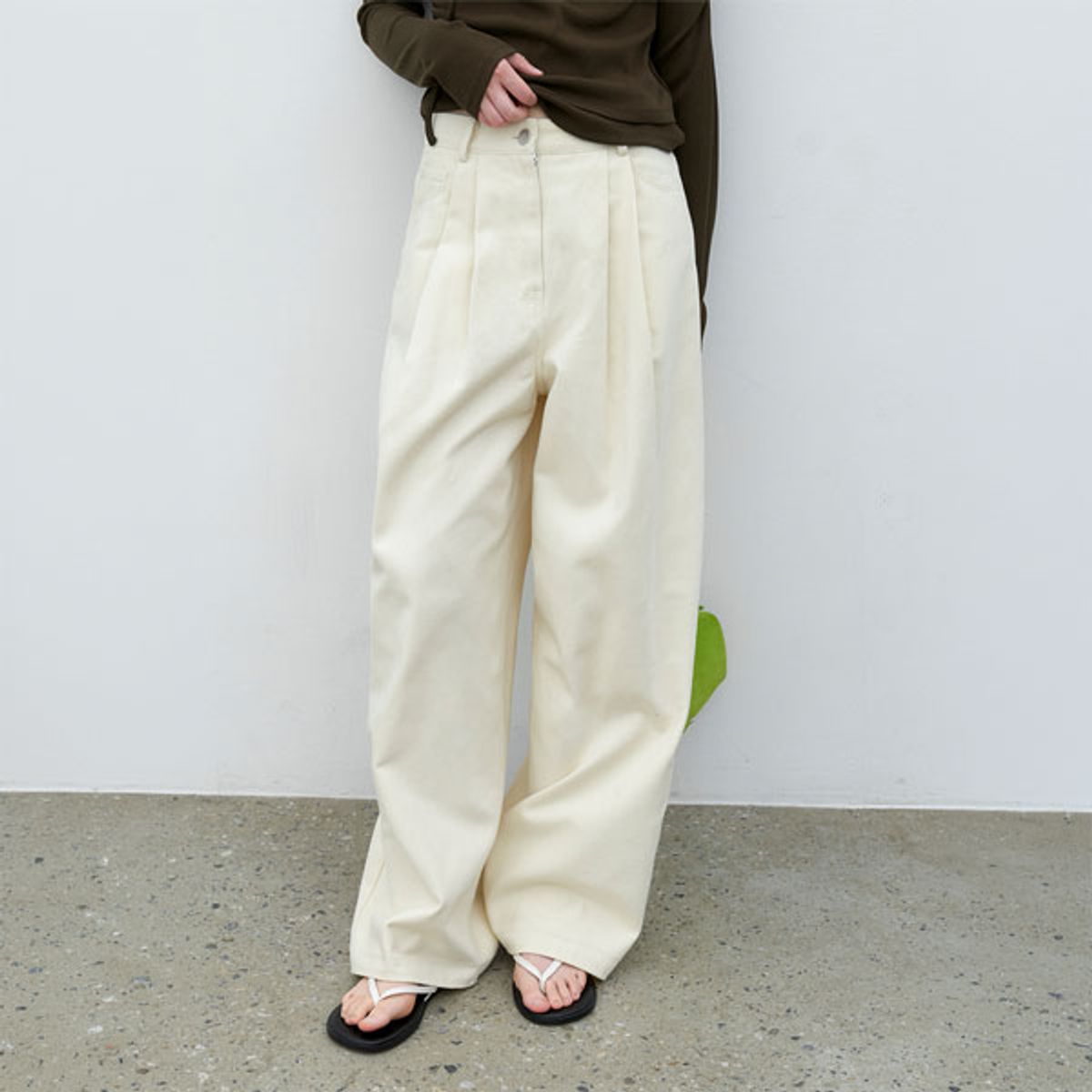 아틀리에 나인(ATELIER NAIN) (PT-5813)COLORED TWO TUCK WIDE PANTS