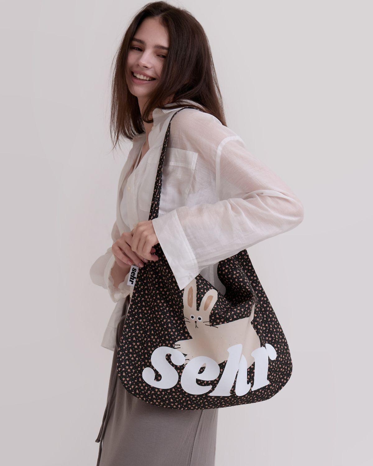 세르(SEHR) My Bunny Flower Easy Bag (Black)