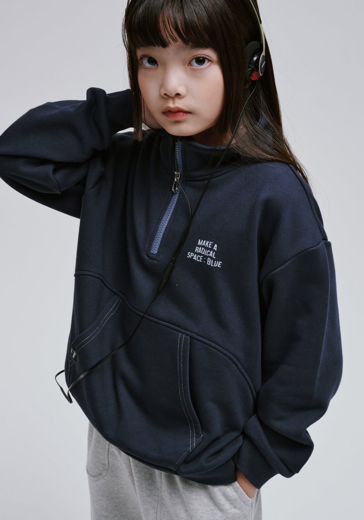 블루테일(BLUETAIL) AAG8TS01CG 차콜그레이 아노락 티셔츠