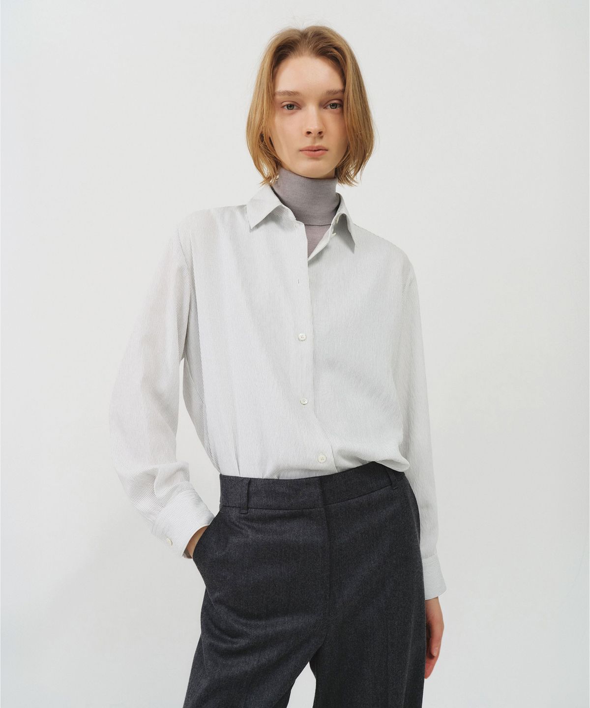 룩캐스트(LOOKAST) 핀 스트라이프 셔츠_화이트 / PIN STRIPE SHIRT_WHITE
