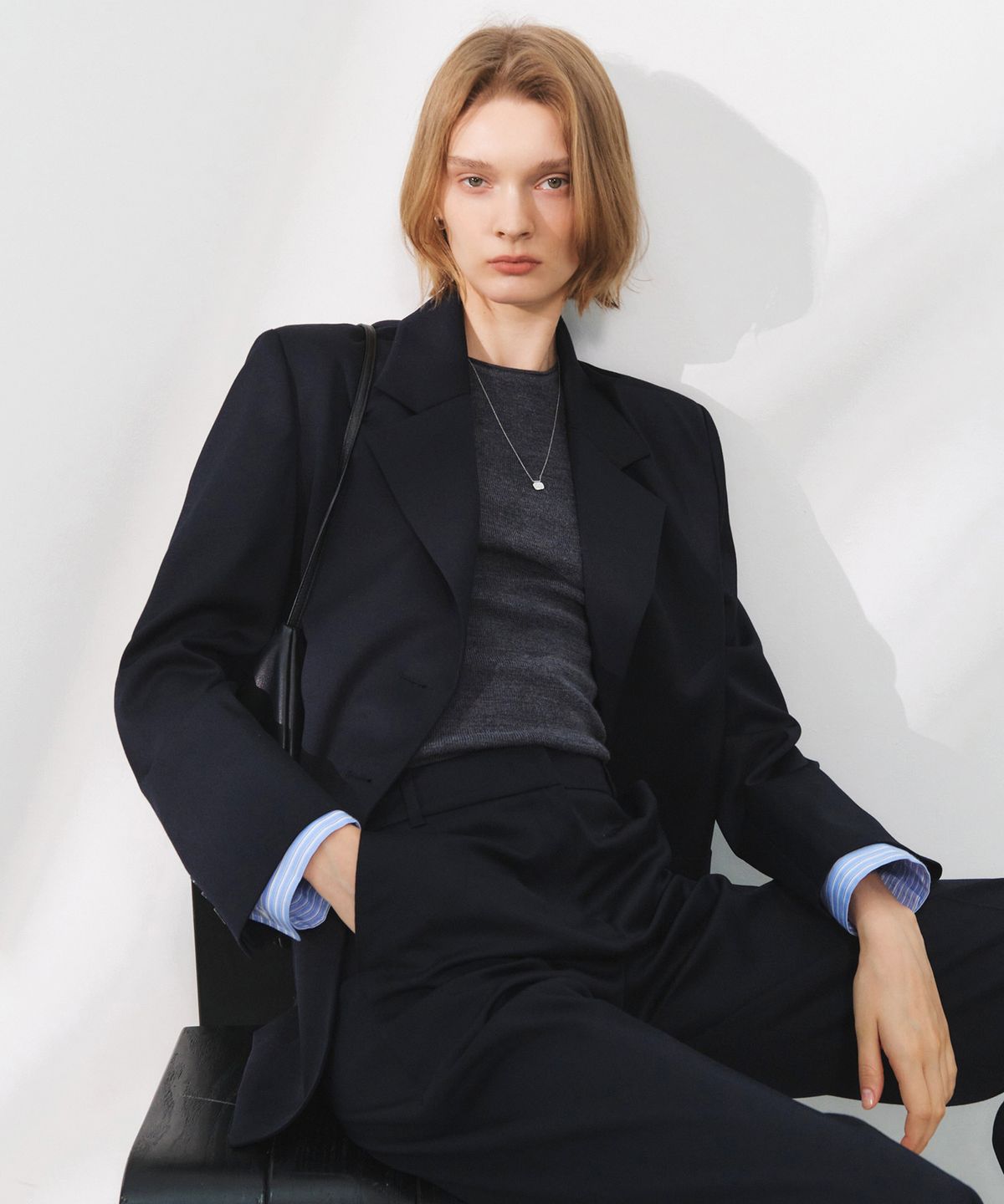 룩캐스트(LOOKAST) 울 투웨이 시그니처 커프스 블레이저_네이비 / WOOL TWO-WAY SIGNATURE CUFFS BLAZER_NAVY