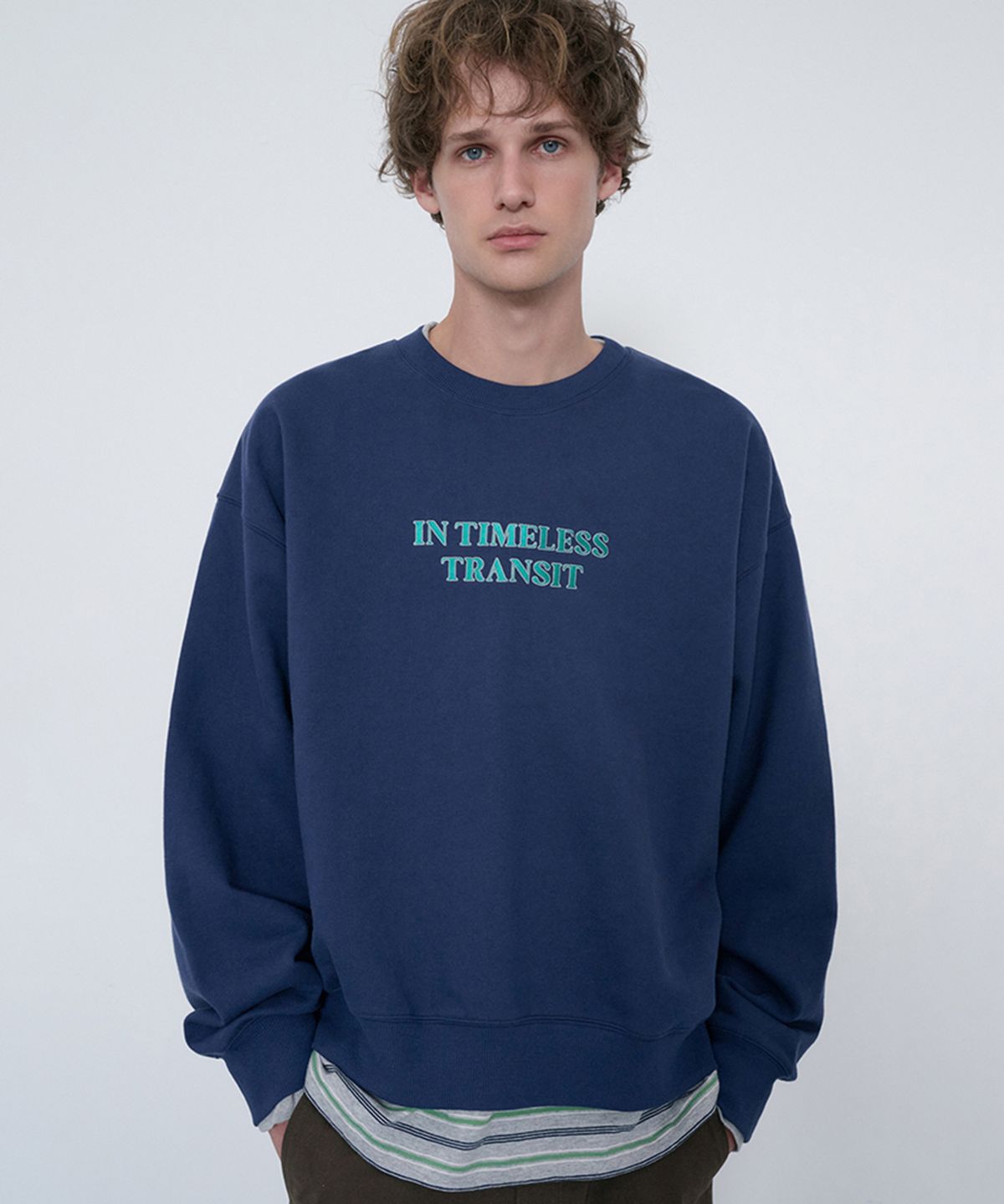 던스트 포 맨(DUNST FOR MEN) UNISEX SLOGAN SWEATSHIRT_UDTS6C109_NAVY