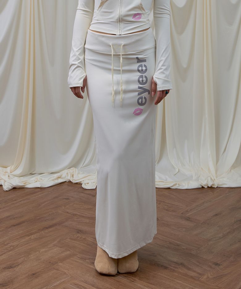 Lip Graphic Slim Maxi Skirt - Cream