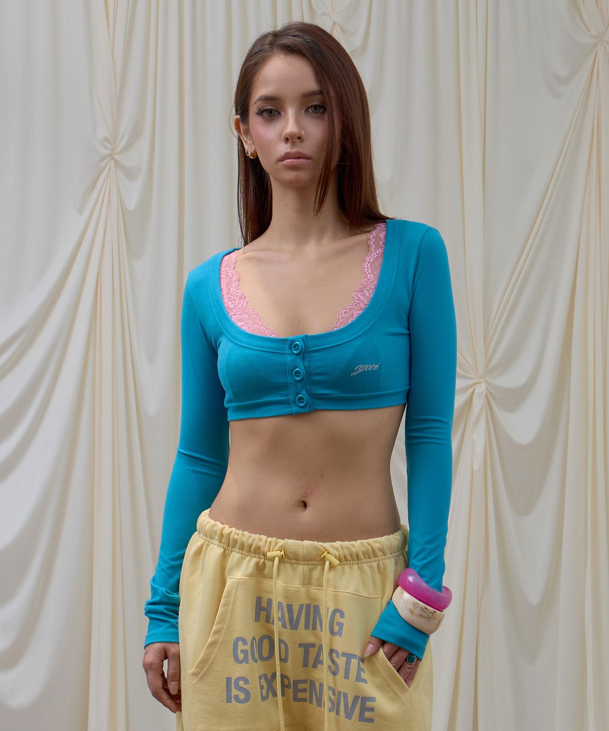 이와이이알(EYEER) Deep U-Neck Button Crop Cardigan - Teal blue