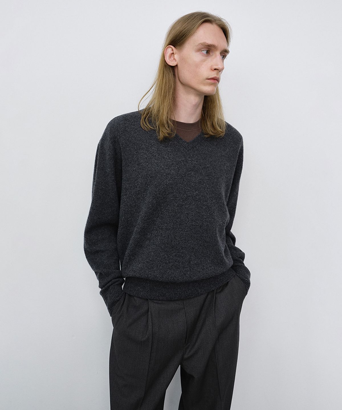 던스트 포 맨(DUNST FOR MEN) UNISEX CASHMERE V-NECK SWEATER_UDSW6C111_CHARCOAL GREY