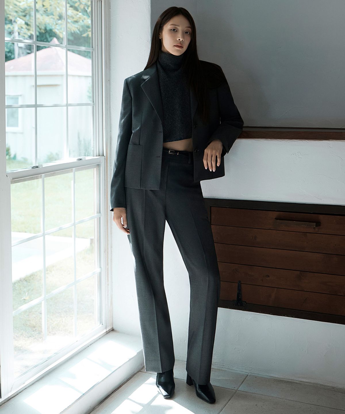 지이크 서촌 하우스(SIEG SEOCHON HAUS) [Women] Cerruti Wool Tailored Set-Up Pants (PPFAH4402)