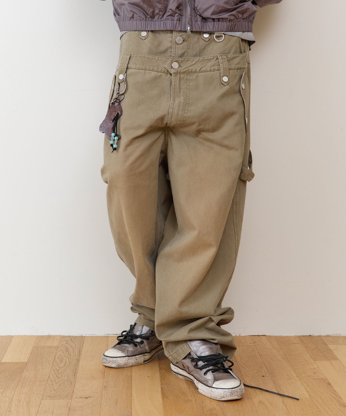 더바이닐하우스(THEVINYLHOUSE) DOUBLE POCKET LAP PANTS BEIGE