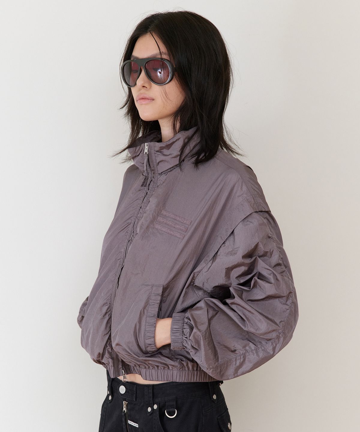 더바이닐하우스(THEVINYLHOUSE) SHIRRING OVER NYLON JACKET PURPLE