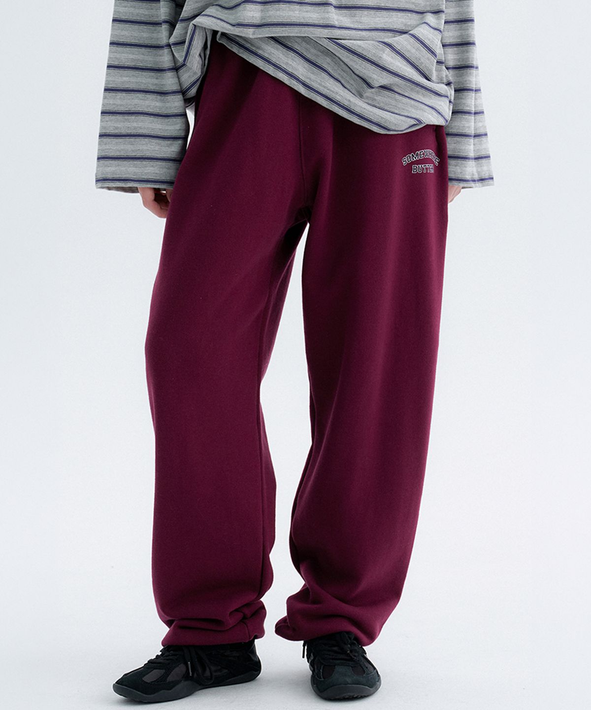 썸웨어버터(SOMEWHEREBUTTER) Ford Sweat Jogger Pants - Grape