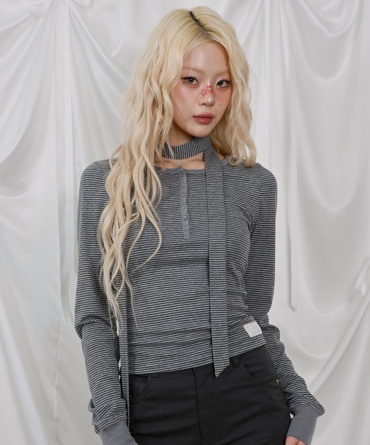 엘엠알(LMR) 초커 스트라이프 헨리넥 긴팔 티셔츠 LIGHT GREY