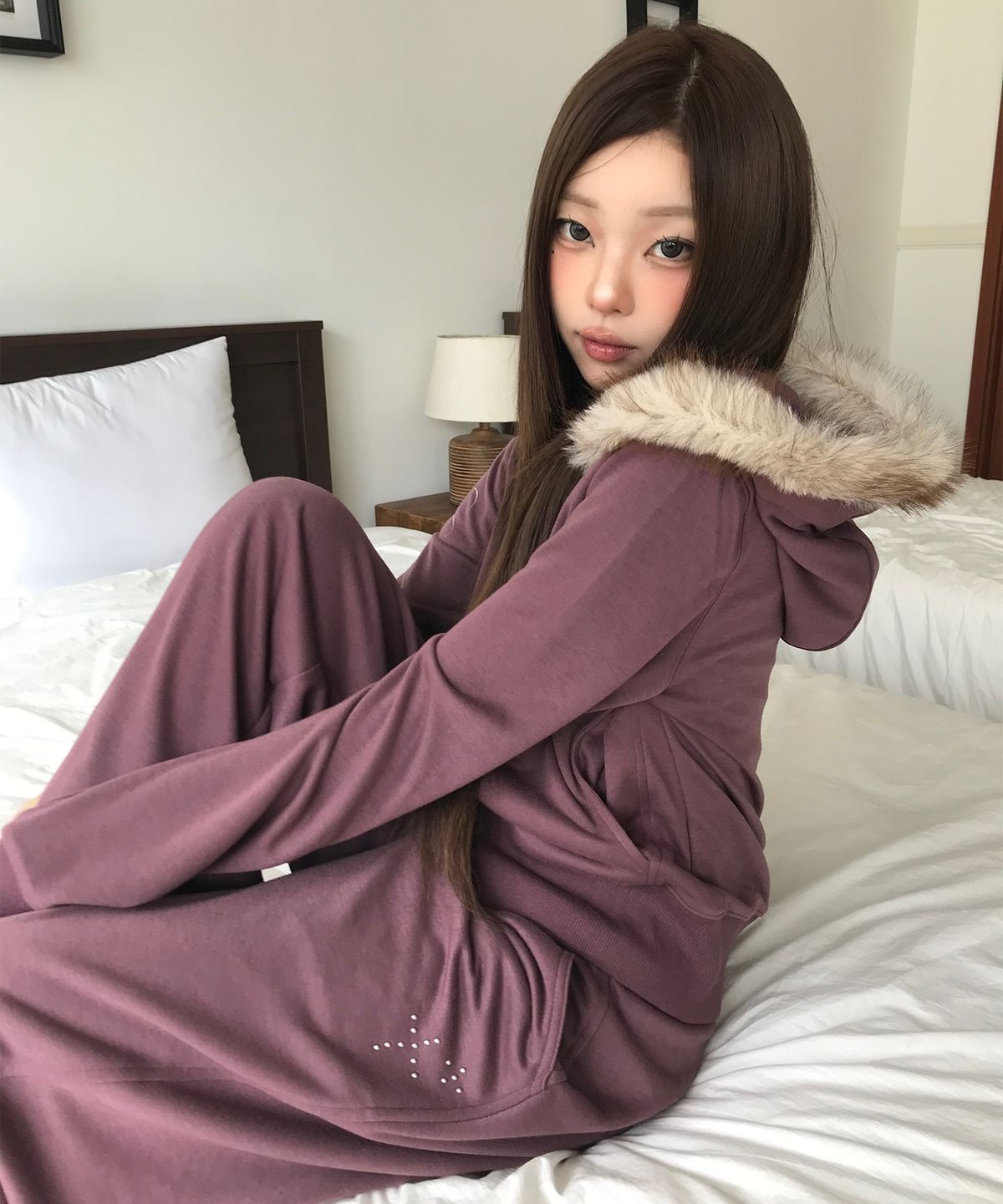 엘엠알(LMR) 스터드 하이넥 투웨이 퍼 후드집업 PLUMBERRY