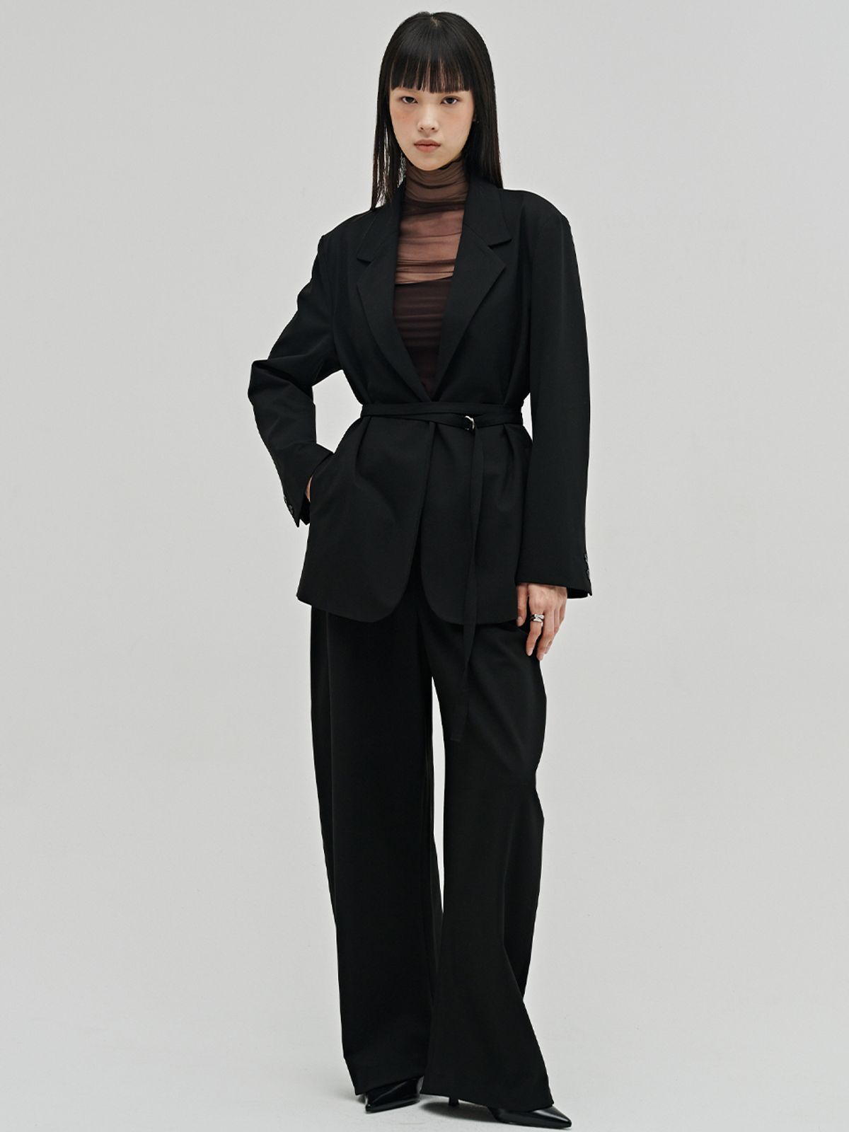 누브(NOUVE) 울 테일러드 벨티드 자켓 셋업 - 블랙 / Wool Tailored Belted Jacket Set up - Black