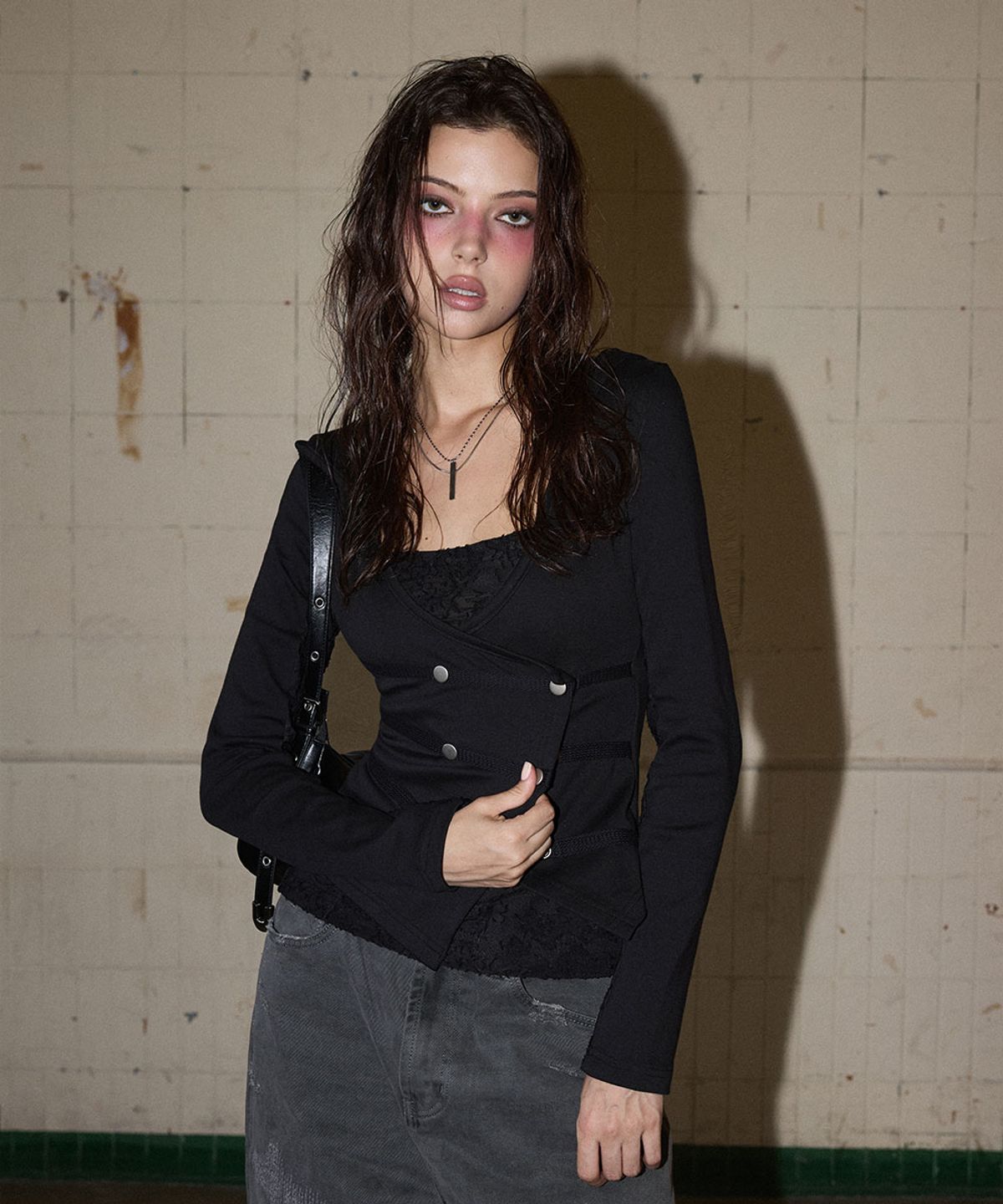 노 엑스트라 터치(NO EXTRA TOUCH) Double Button Layered Hoodie Jersey Cardigan (Black) / 26FWKC003BK