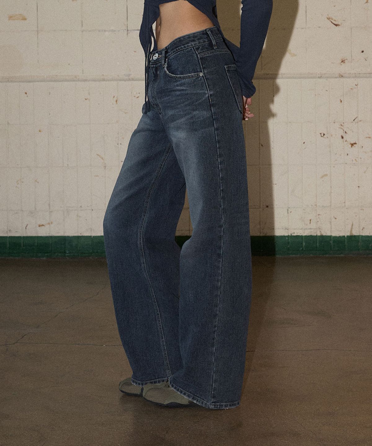 노 엑스트라 터치(NO EXTRA TOUCH) Low Relax Basic Denim Pants (Dark Blue) / 26FWPT002DB