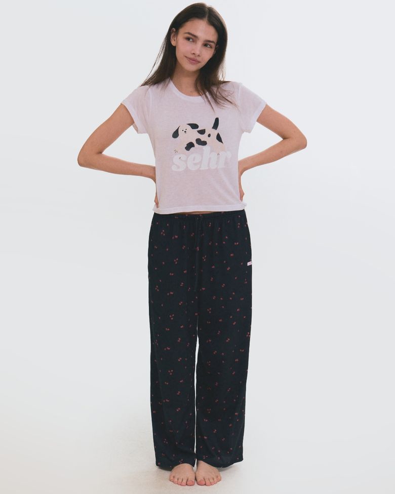 Red Berry Day-Wear Pants (Black)