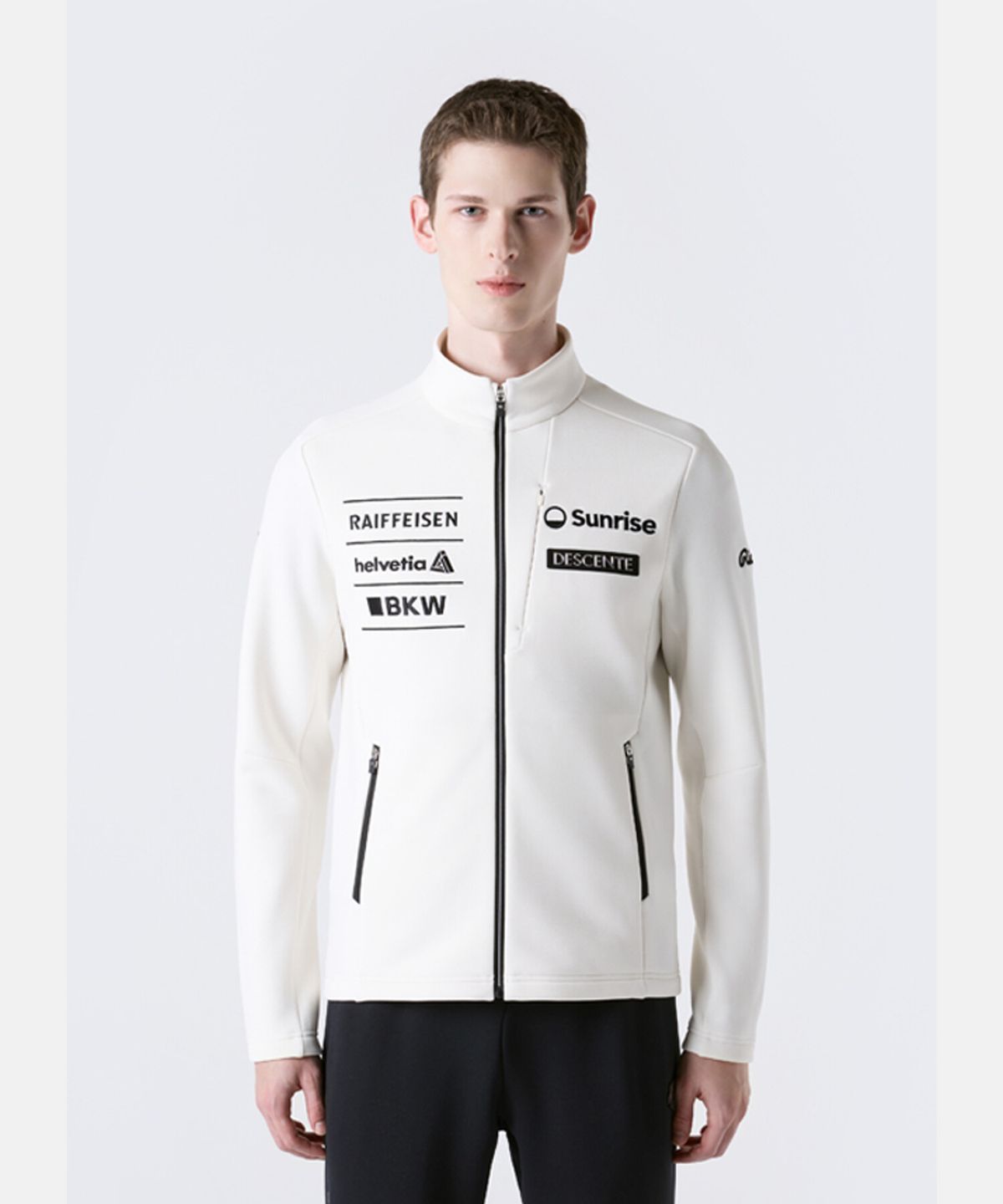 데상트(DESCENTE) 스위스 스키 기모 팀그래픽 트레이닝 자켓 아이보리 SR423SFTO1