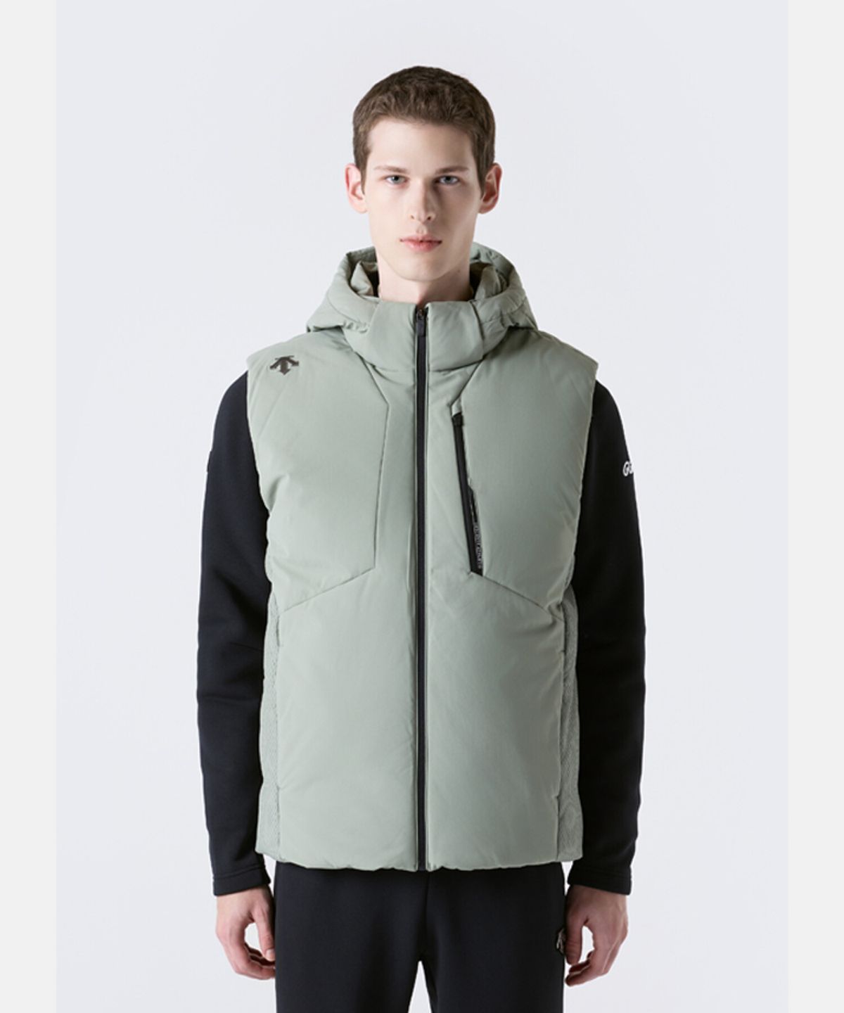 데상트(DESCENTE) 남성 캐논 후드 디테처블 중경량 다운 베스트 카키 SR321SDV92