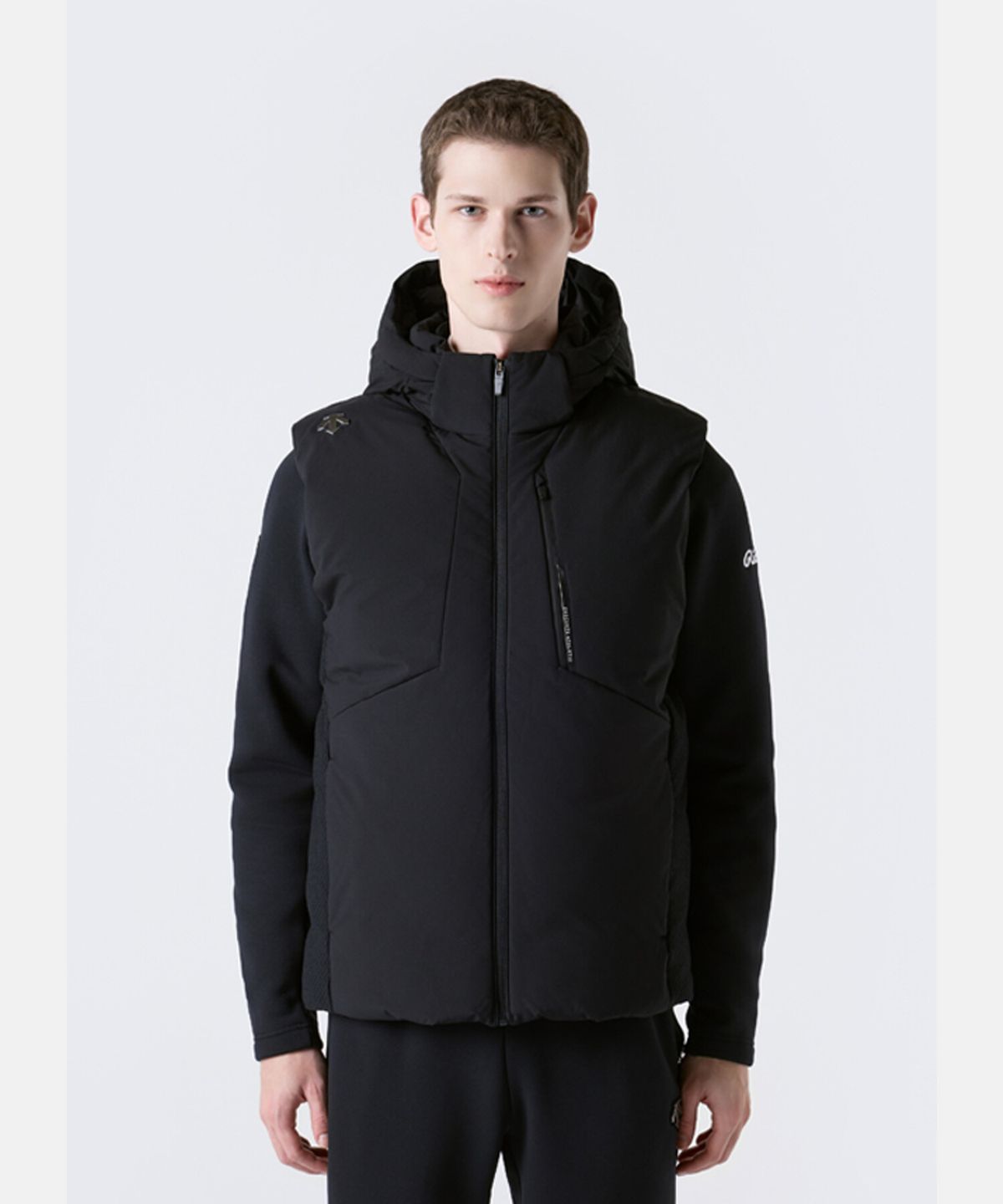 데상트(DESCENTE) 남성 캐논 후드 디테처블 중경량 다운 베스트 블랙 SR321SDV92