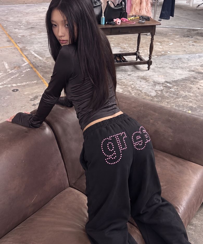 [UNISEX] STUD GRAE 트레이닝와이드팬츠_Black